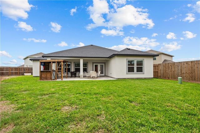 3302 Hadi Dr, Corpus Christi, TX 78415