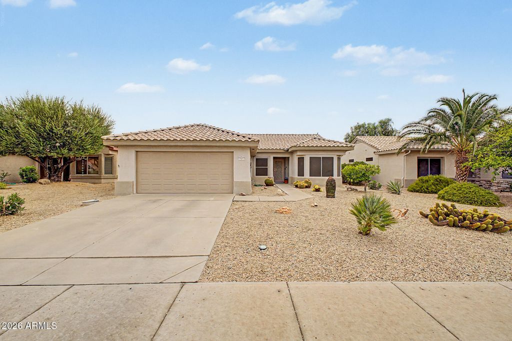 15612 W GRAND CREEK Lane, Surprise, AZ 85374