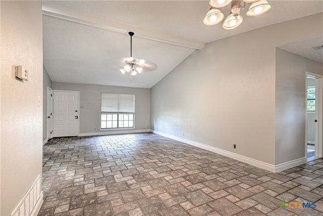 7 Cliffside Circle, Belton, TX 76513