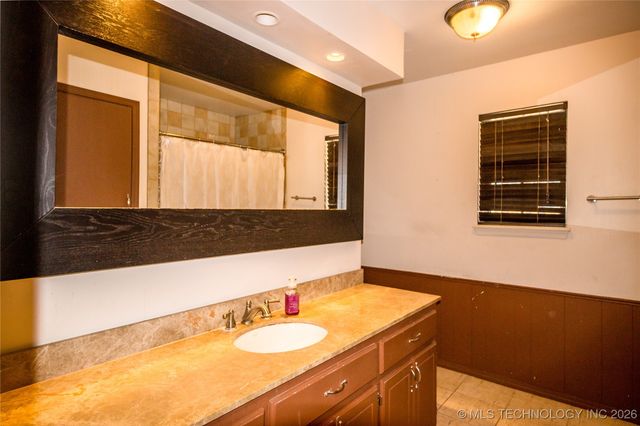 1200 Holly, Ardmore, OK 73401