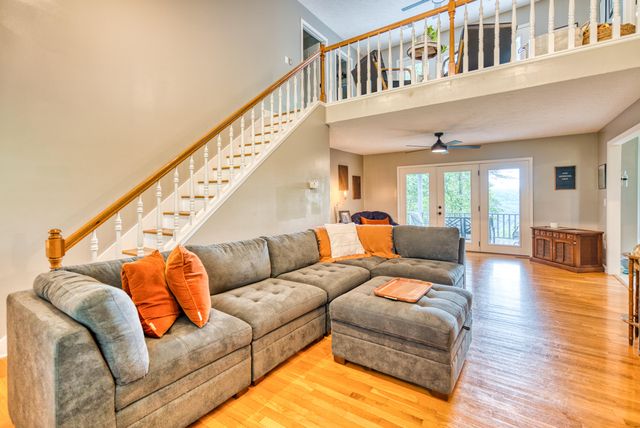 529 Cliffside Drive, Russell Springs, KY 42642