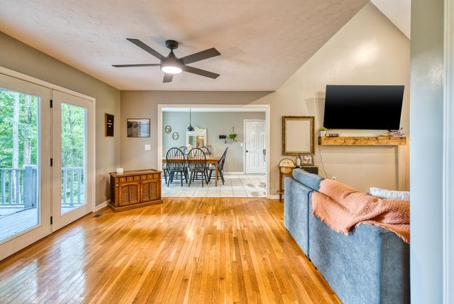 529 Cliffside Drive, Russell Springs, KY 42642