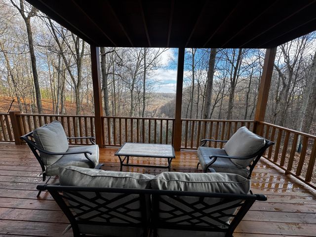 529 Cliffside Drive, Russell Springs, KY 42642