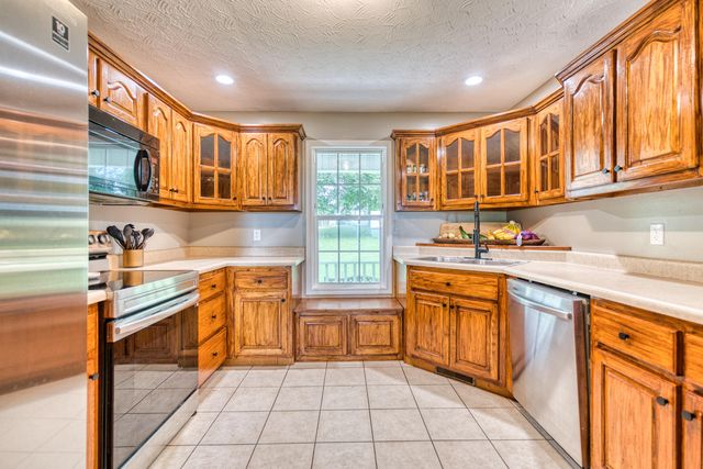 529 Cliffside Drive, Russell Springs, KY 42642