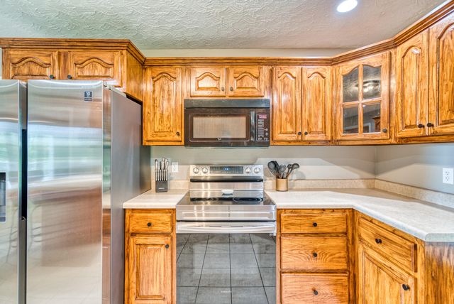 529 Cliffside Drive, Russell Springs, KY 42642