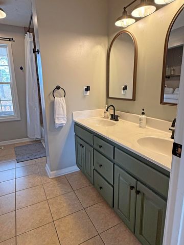 529 Cliffside Drive, Russell Springs, KY 42642