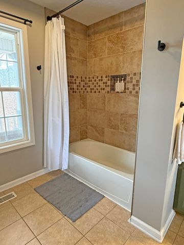 529 Cliffside Drive, Russell Springs, KY 42642