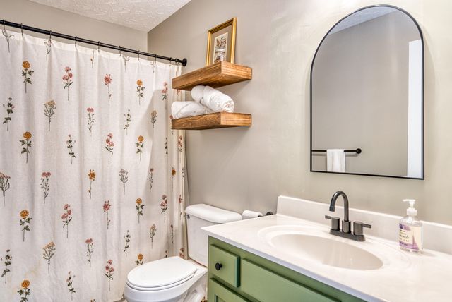 529 Cliffside Drive, Russell Springs, KY 42642