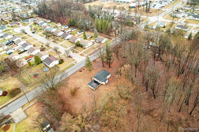 816 S Schuman Street, Westland, MI 48186