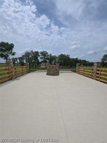 14601 Edens Edge Road, Fort Smith, AR 72916