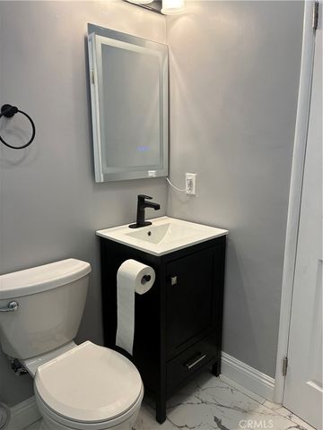 1000 E 54, Los Angeles, CA 90011