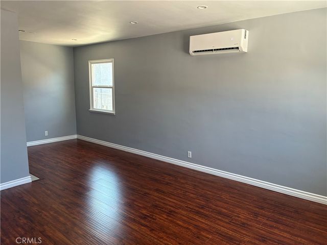 1000 E 54, Los Angeles, CA 90011