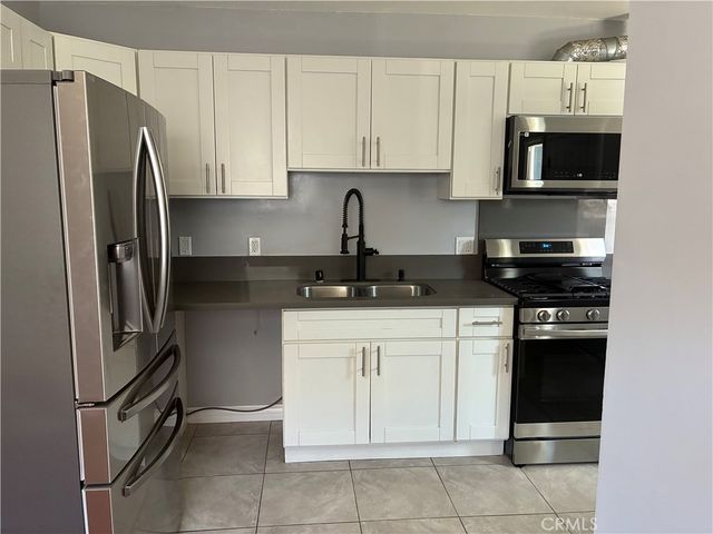 1000 E 54, Los Angeles, CA 90011