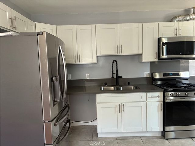 1000 E 54, Los Angeles, CA 90011