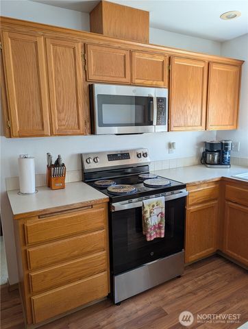 1316 19th Street Pl NW, Puyallup, WA 98371