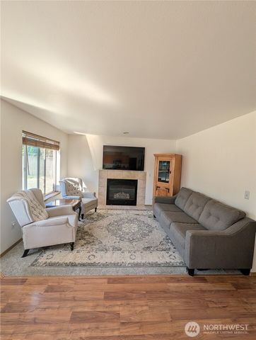 1316 19th Street Pl NW, Puyallup, WA 98371