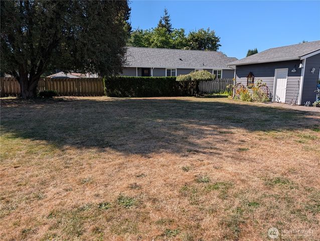 1316 19th Street Pl NW, Puyallup, WA 98371