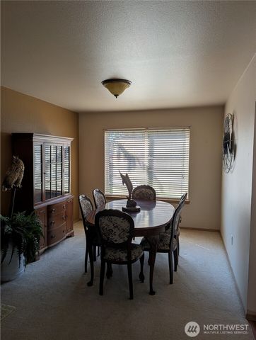 1316 19th Street Pl NW, Puyallup, WA 98371