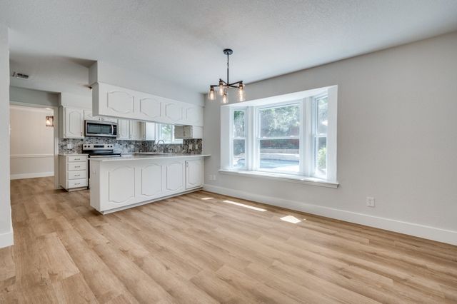 3600 Murphy Drive, Bedford, TX 76021