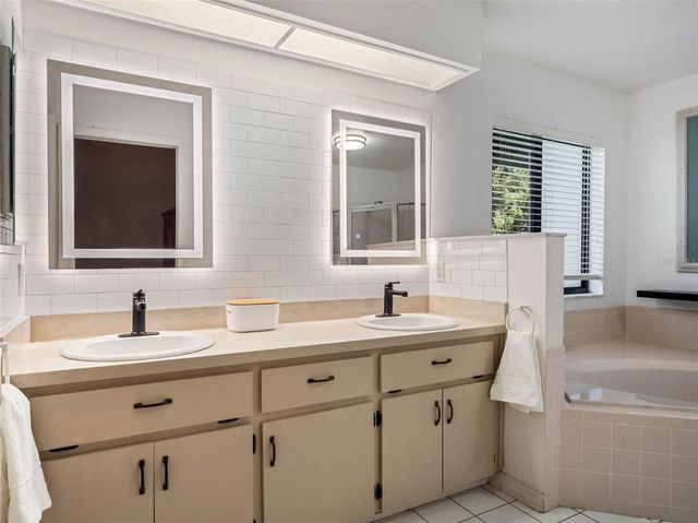 5906 PRINCE PHILIP COURT, Leesburg, FL 34748
