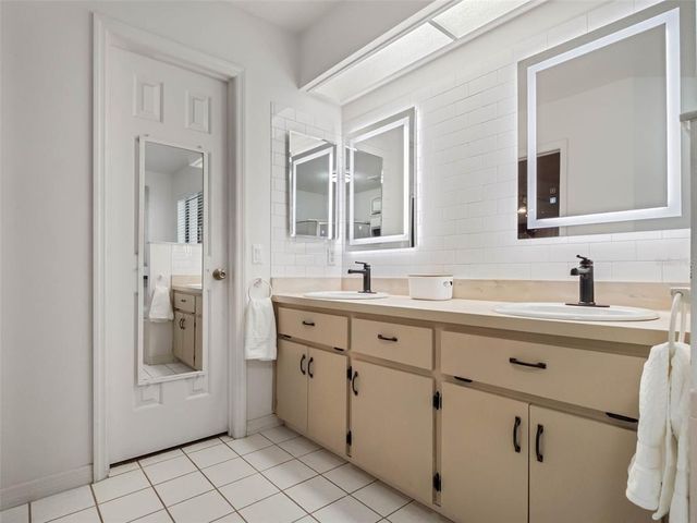 5906 PRINCE PHILIP COURT, Leesburg, FL 34748