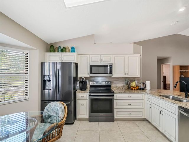 5906 PRINCE PHILIP COURT, Leesburg, FL 34748