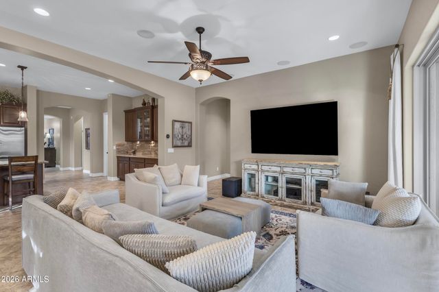 4111 E YELLOWSTONE Place, Chandler, AZ 85249