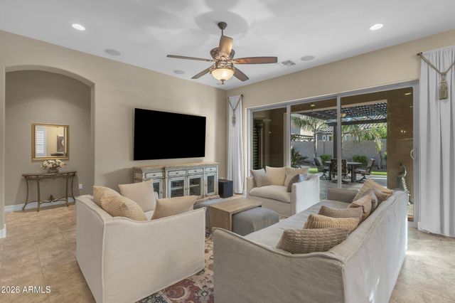 4111 E YELLOWSTONE Place, Chandler, AZ 85249