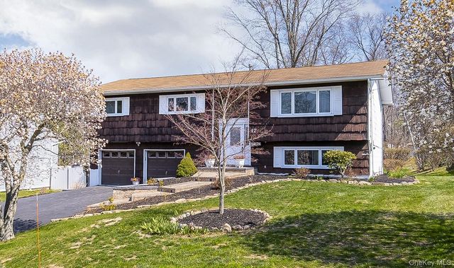 17 Ross Lane, Middletown, NY 10941