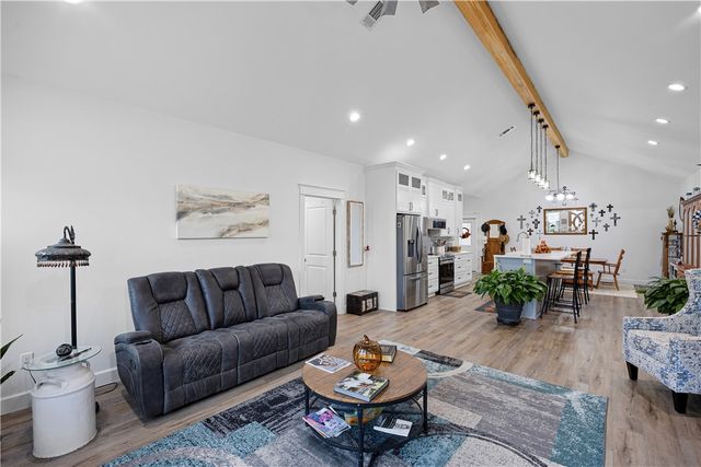 887 CR 3561, Clarksville, AR 72830