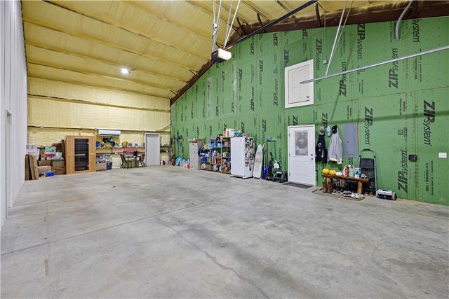 887 CR 3561, Clarksville, AR 72830