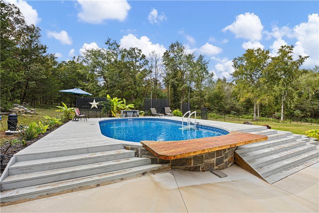 887 CR 3561, Clarksville, AR 72830