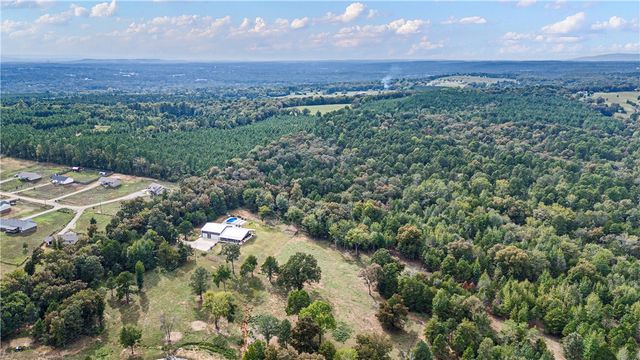 887 CR 3561, Clarksville, AR 72830