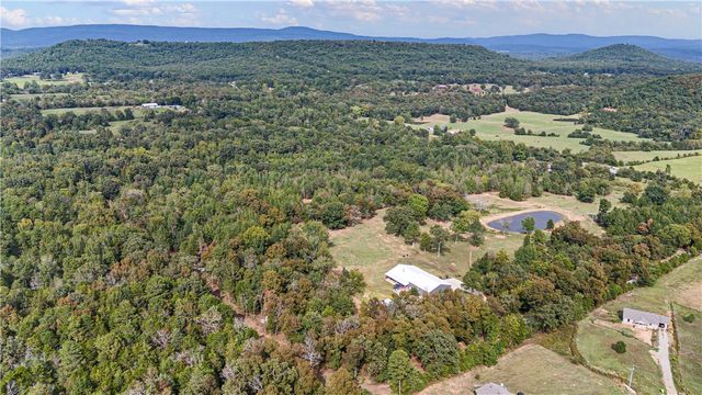 887 CR 3561, Clarksville, AR 72830