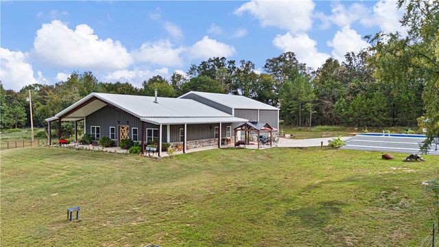 887 CR 3561, Clarksville, AR 72830