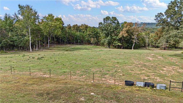 887 CR 3561, Clarksville, AR 72830