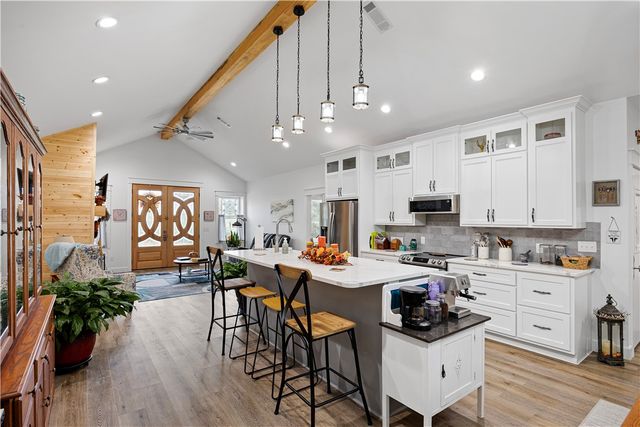 887 CR 3561, Clarksville, AR 72830