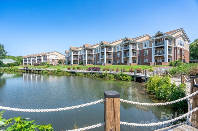 18511 Harborside Drive, Cornelius, NC 28031