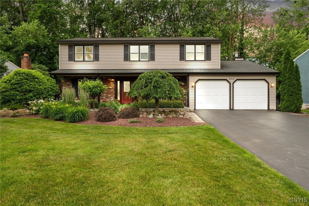8013 Ginger Road, Clay, NY 13090
