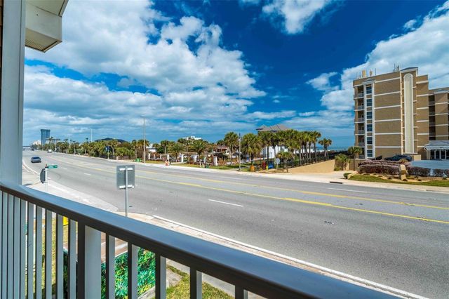 108 OCEANS CIRCLE, Daytona Beach, FL 32118