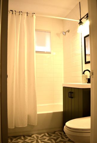 1404 Burnham Avenue, Calumet City, IL 60409