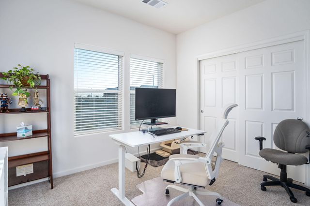 1942 W Date Avenue, Porterville, CA 93257