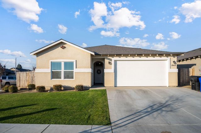 1942 W Date Avenue, Porterville, CA 93257