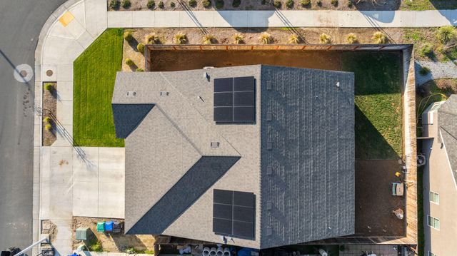 1942 W Date Avenue, Porterville, CA 93257