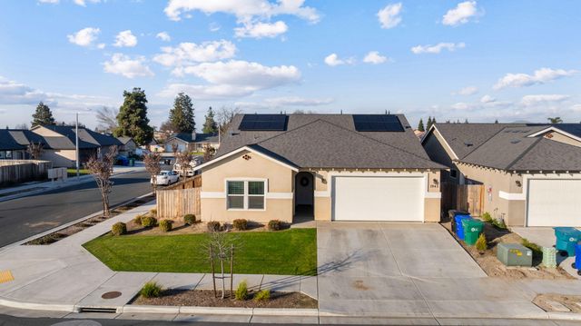 1942 W Date Avenue, Porterville, CA 93257