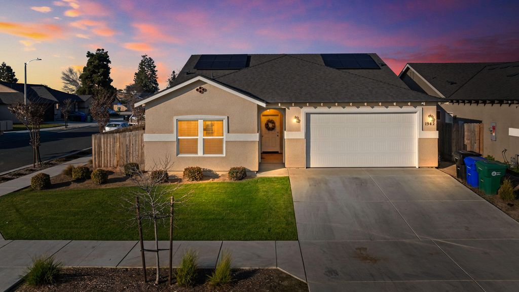1942 W Date Avenue, Porterville, CA 93257