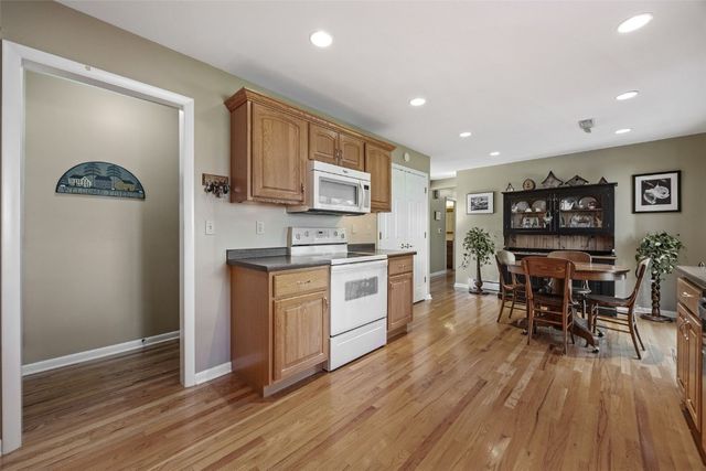 3830 Skylark Lane SE, Cedar Rapids, IA 52403