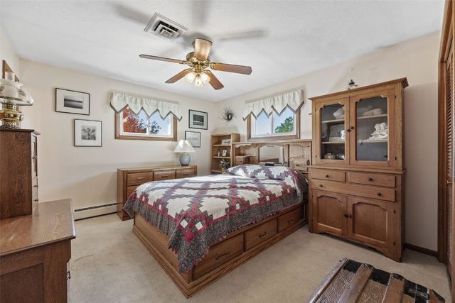 3830 Skylark Lane SE, Cedar Rapids, IA 52403