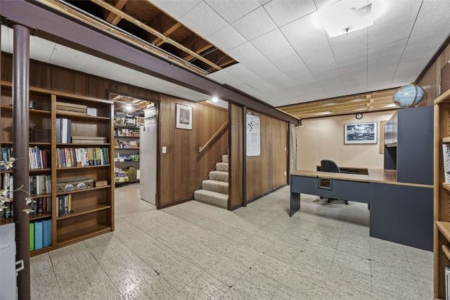 3830 Skylark Lane SE, Cedar Rapids, IA 52403