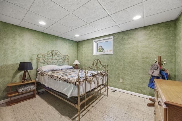 3830 Skylark Lane SE, Cedar Rapids, IA 52403